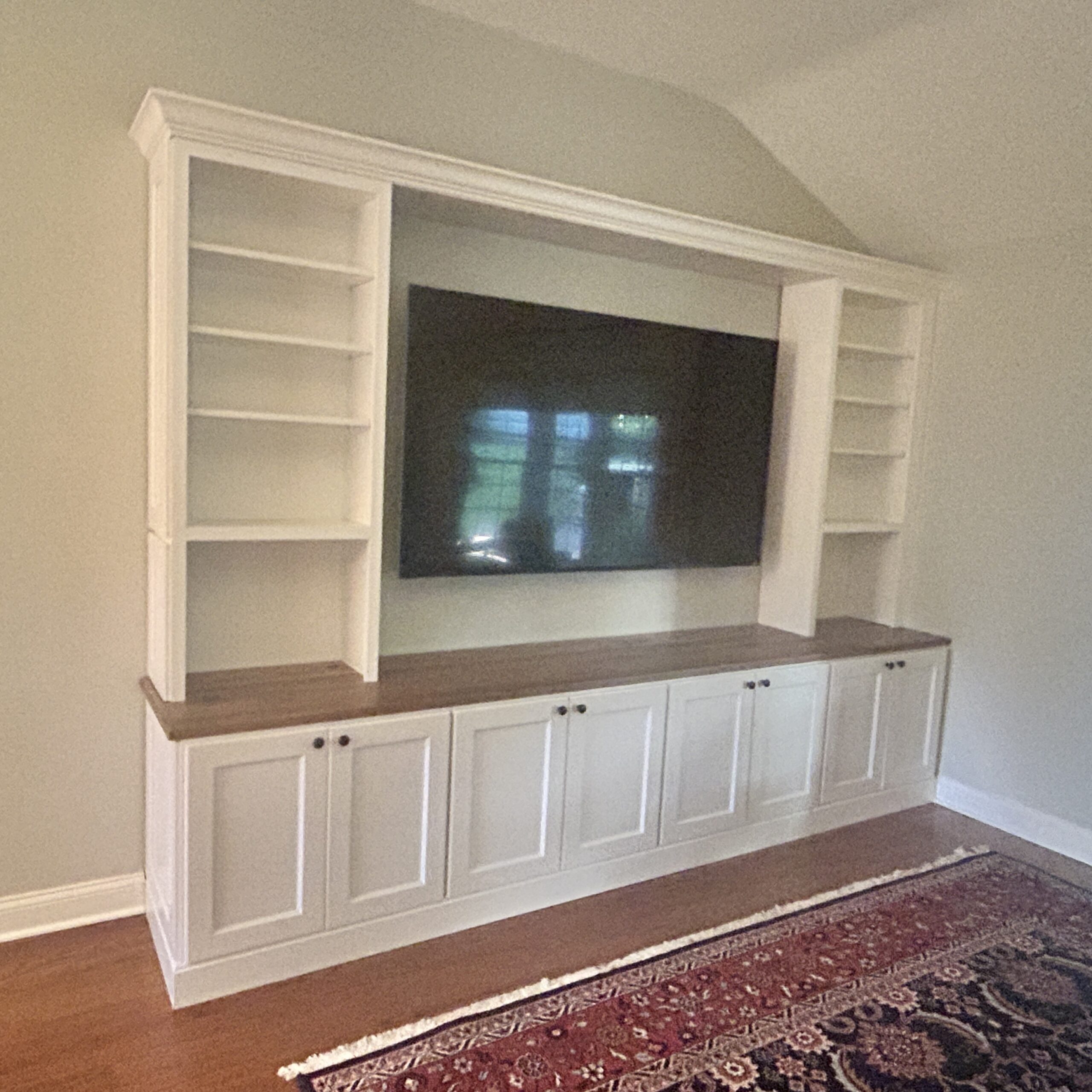 Open Layout with Appliances