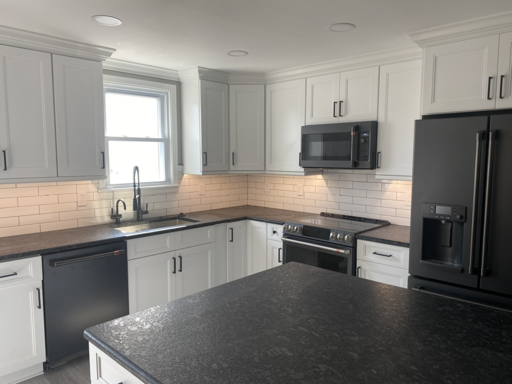 Dark Wood Breakfast Bar